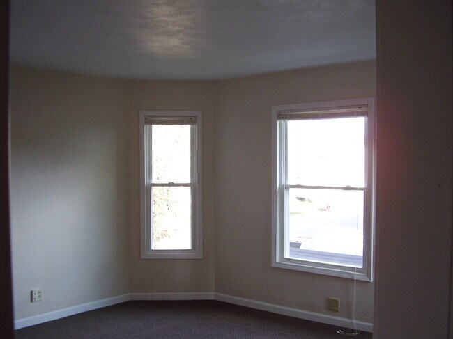 Livingroom - 2645 Jackson St