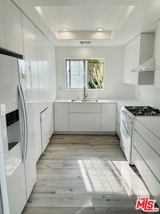Building Photo - 6389 La Punta Dr