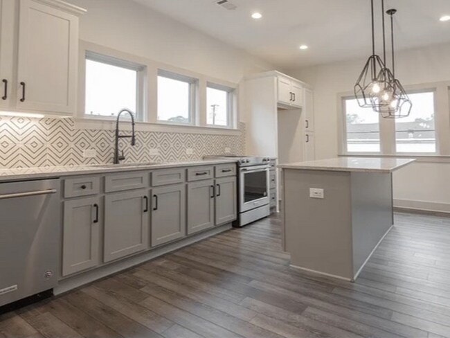 Foto del edificio - 615 King Arnold St