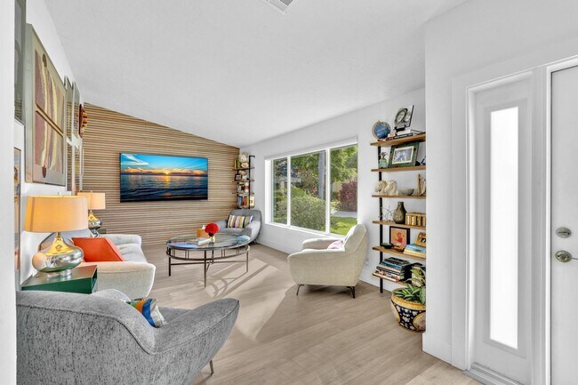 Foto del edificio - 12502 Baywind Ct
