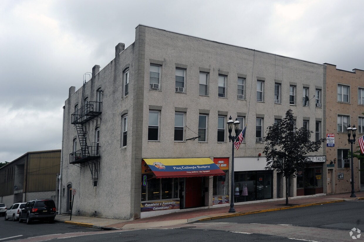222232 Somerset St, North Plainfield, NJ 07060 Apartments in North