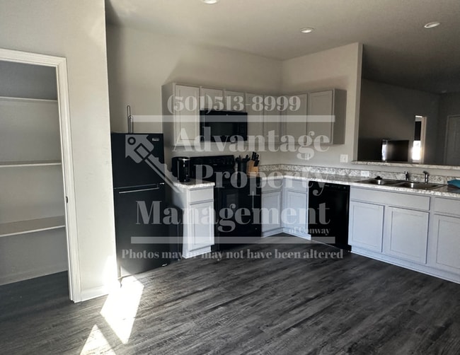Building Photo - 4 Winter Vly Cv