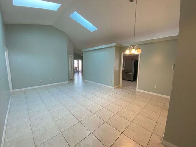 Foto del edificio - 4 Bedroom 2 Bath home in Winter Springs fo...