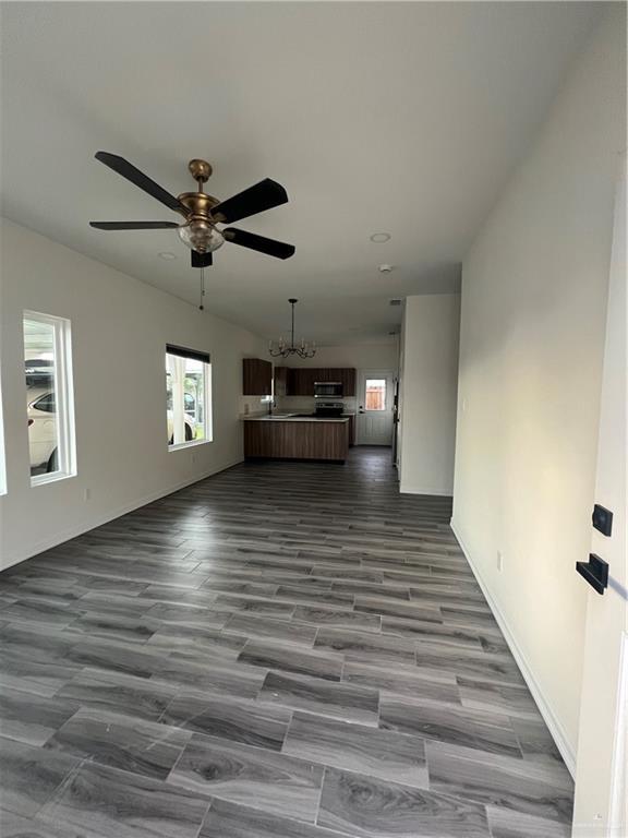 Building Photo - 8 Clarence Dr