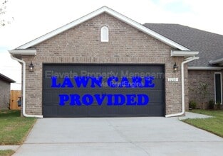 Building Photo - 2214 Kintyre Rd
