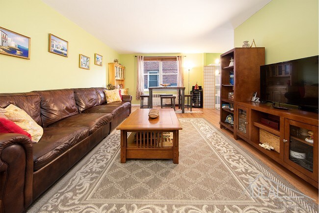 Building Photo - 9411 Shore Road #1BR