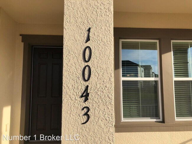 Building Photo - 5 br, 4 bath House - 10043 Austrina Oak Loop