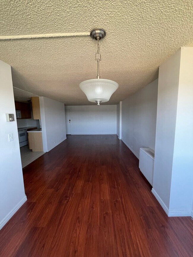 Foto del edificio - 2225 Buchtel Blvd S