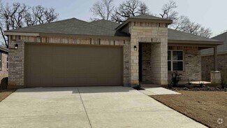 Building Photo - 2701 Creekbend Ln