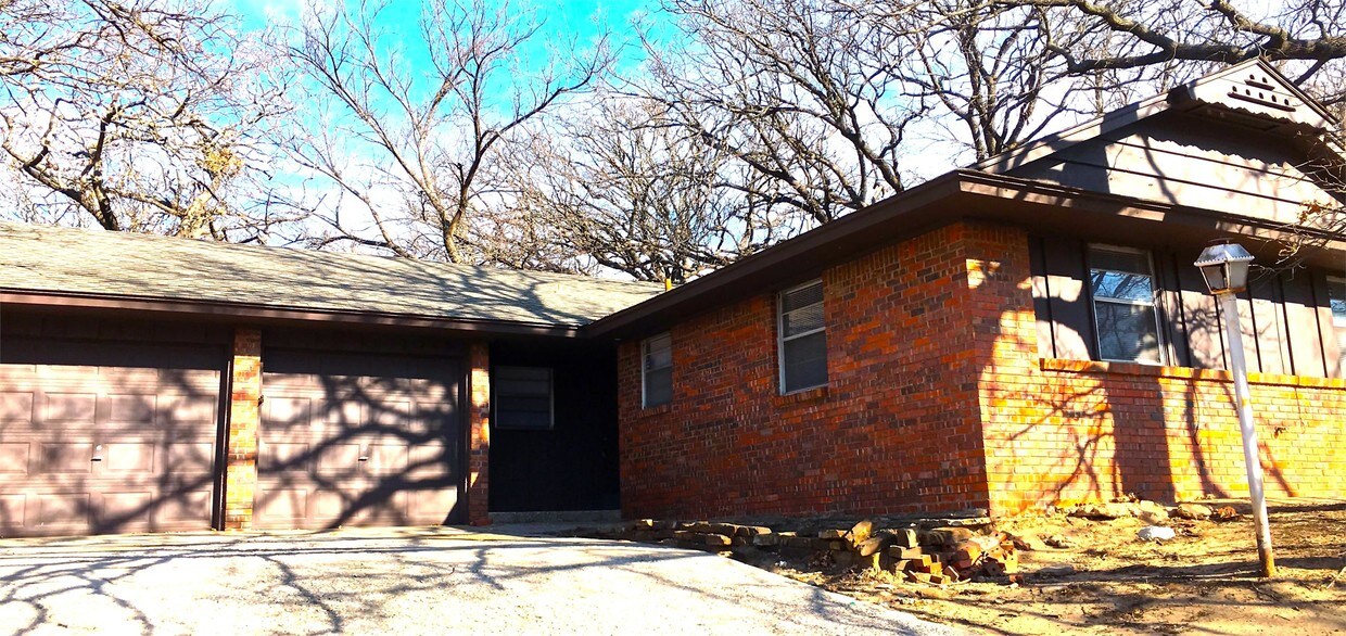 Primary Photo - 7021 NW 26th St