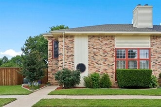Building Photo - 1417 Danielle Dr