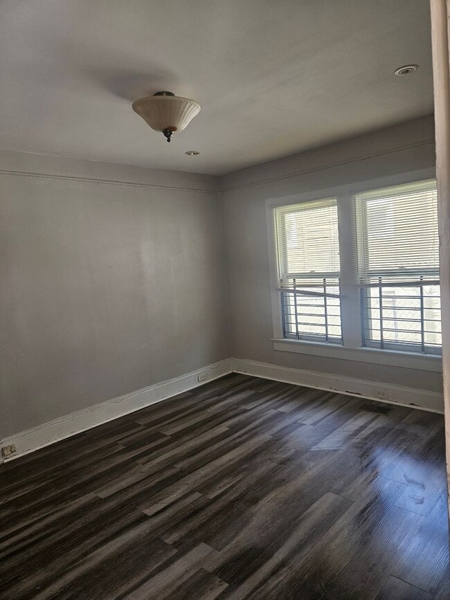 Photo - PAIN 540 Apartment