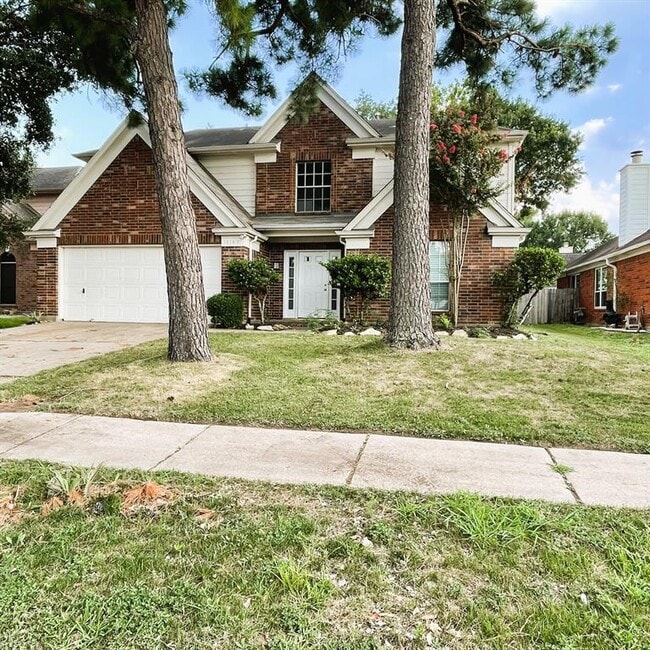Building Photo - 18143 Holly Forest Dr