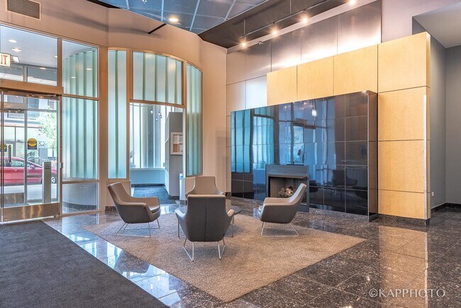 Foto del edificio - 909 W Washington Blvd