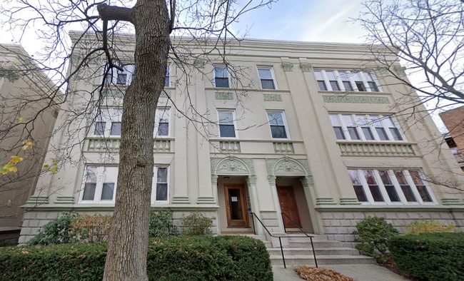 Building Photo - 76 Egmont St