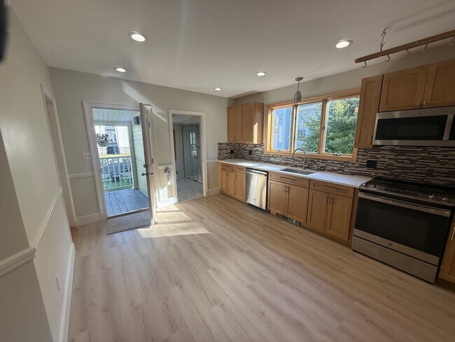 Building Photo - 48 Shannon St