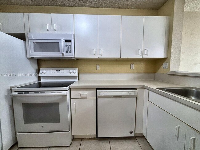 Foto del edificio - 14391 SW 120th Ct