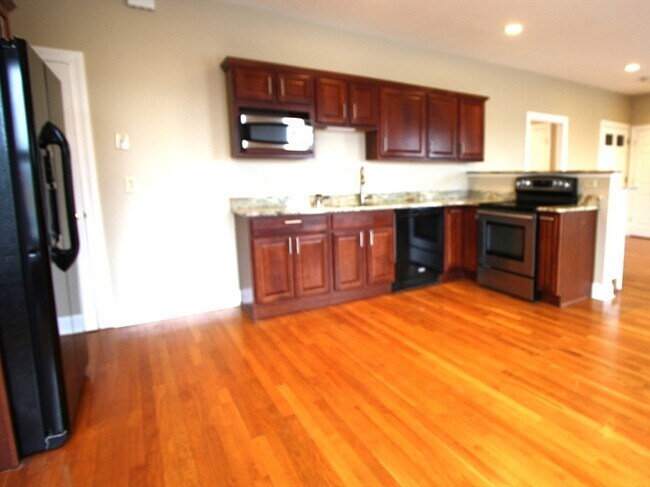 Foto del edificio - 53 E Central St