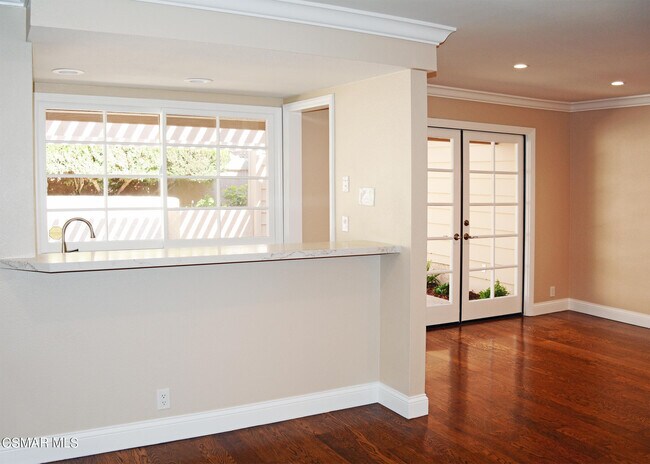 Foto del edificio - 4551 Tam O Shanter Dr