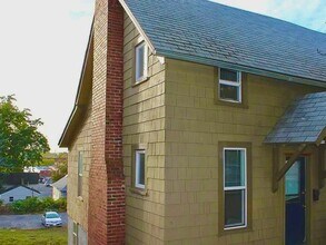 Building Photo - 617 S Jefferson St