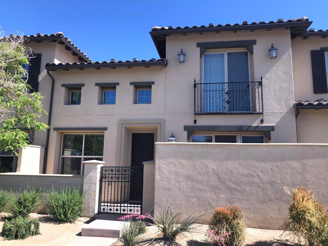 80439 Whisper Rock Way, La Quinta, CA 92253 Condo for Rent in La