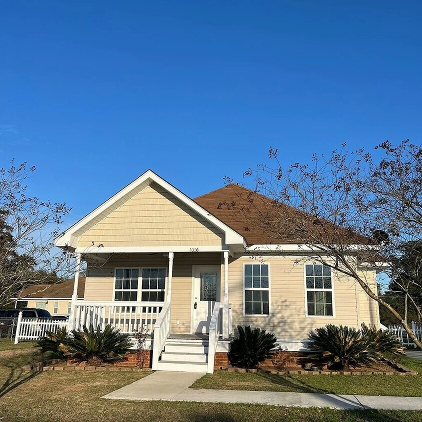 Foto principal - 1006 S Jefferson St