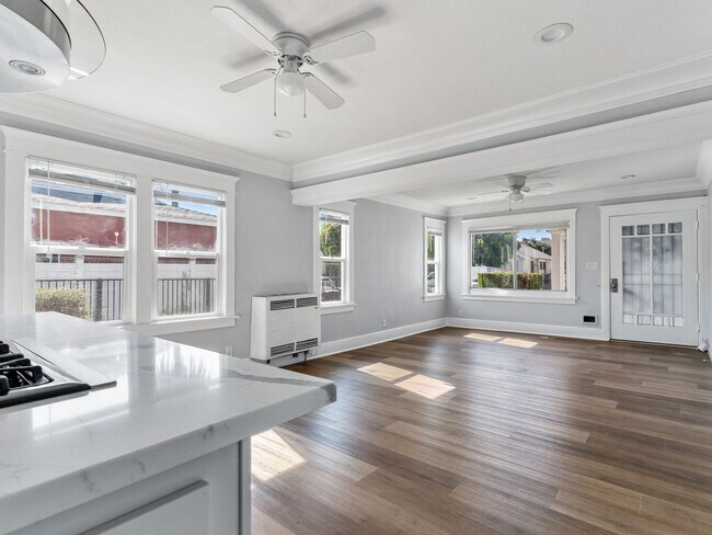 Foto del edificio - 1926 Lime Ave