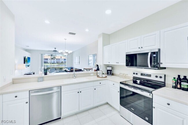 Foto del edificio - 6245 Wilshire Pines Cir