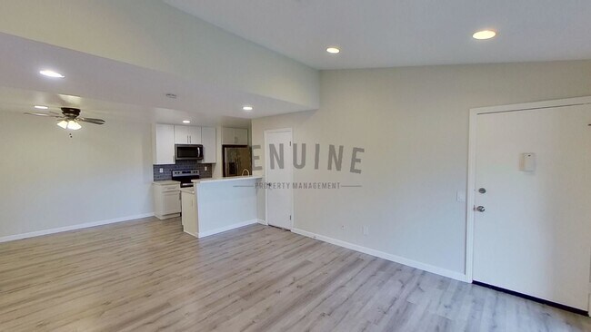 Building Photo - $500 off 1st Month ~ Recently Remodeled 3 ...