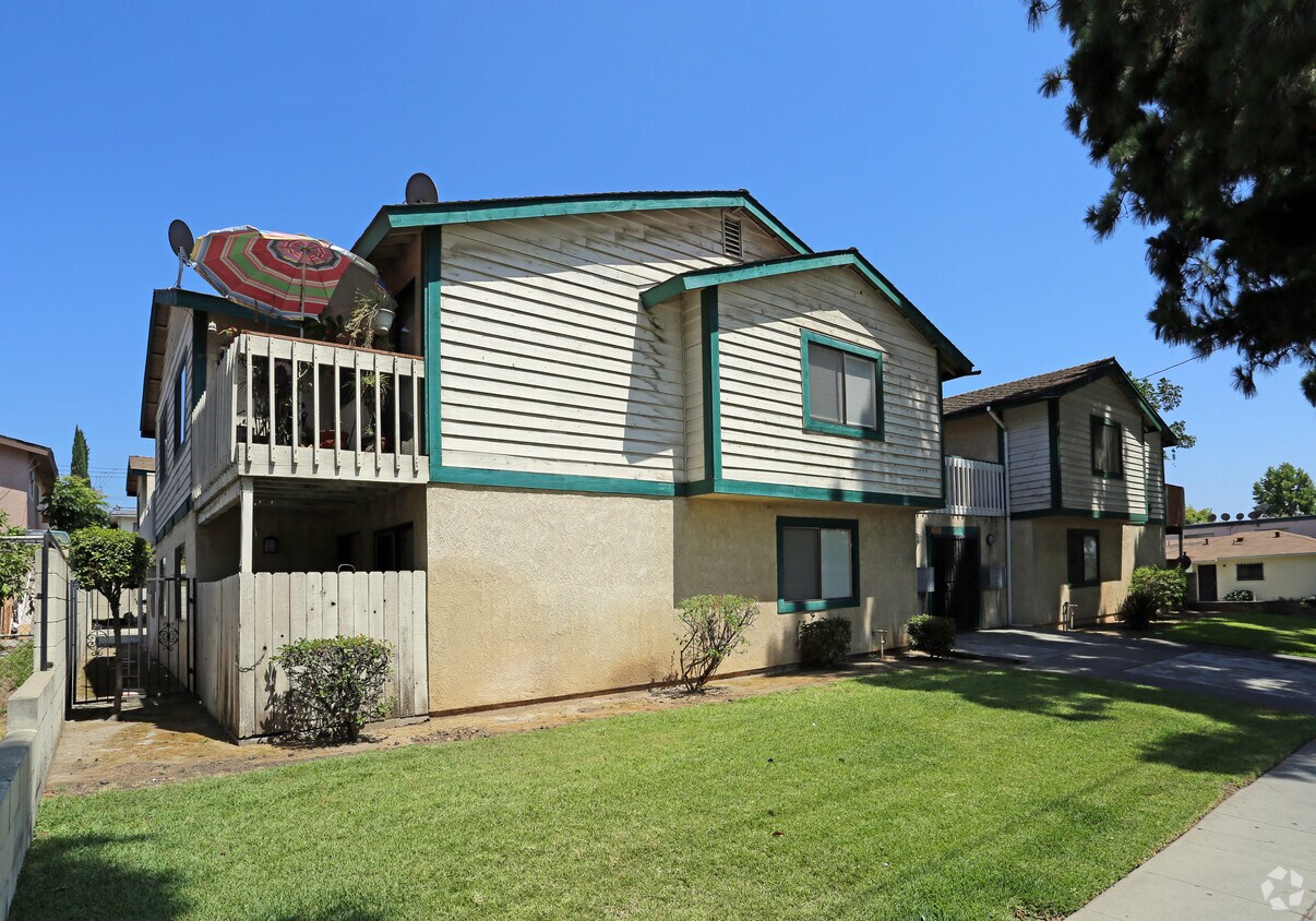 Primary Photo - 7326 Pickering Ave