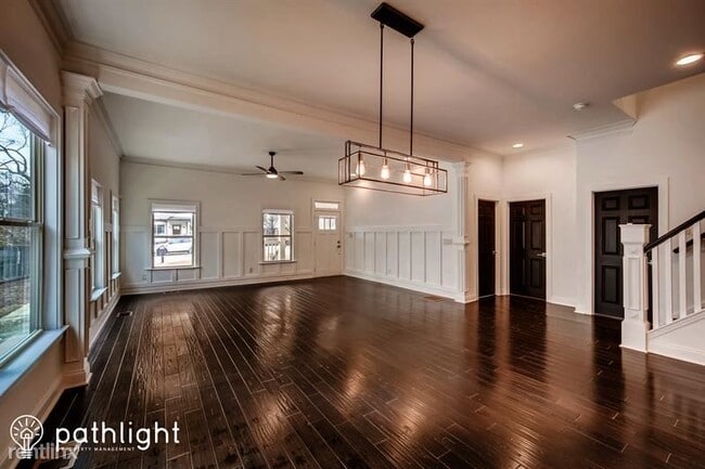 Building Photo - 4 br, 3 bath House - 310 Ashburton Ave SE ...
