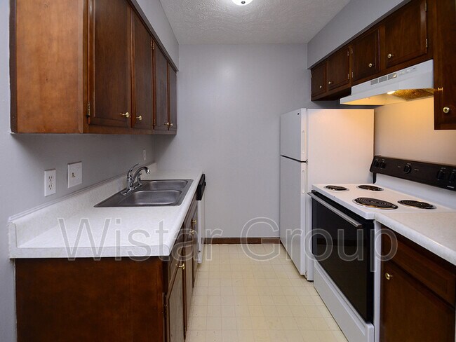 Building Photo - 2327 Benson Gardens Blvd