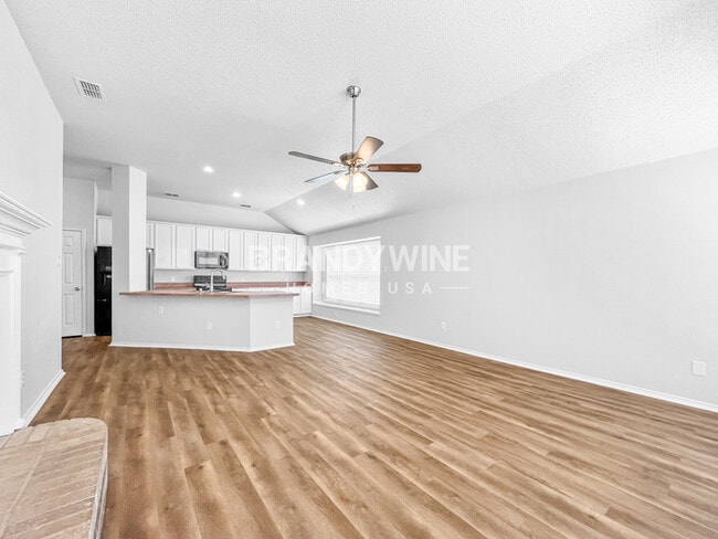 Foto del edificio - 3318 Lochwood Dr