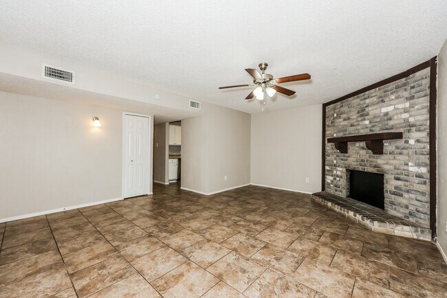 Foto del edificio - 1522 Sunset Ln