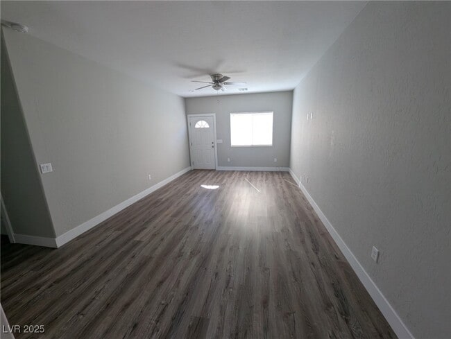 Building Photo - 1401 Ogallala St