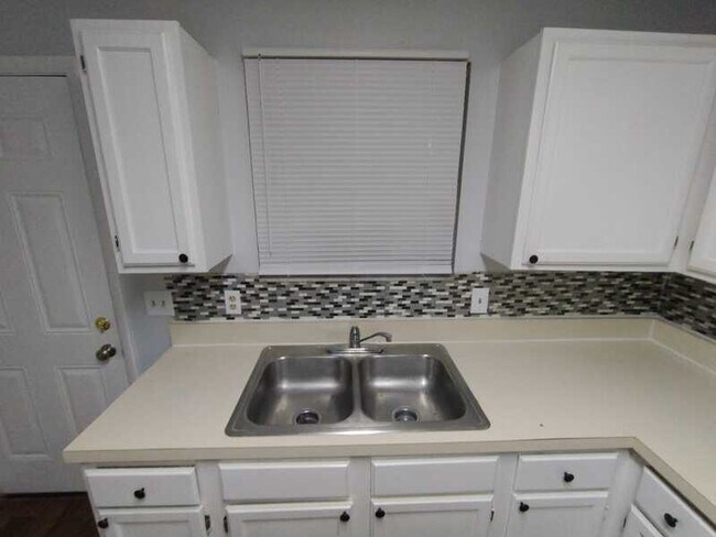 Foto del edificio - 5123 Westchase Ct