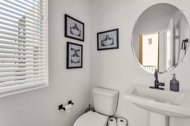 Foto del edificio - 161 Log Pond Ln