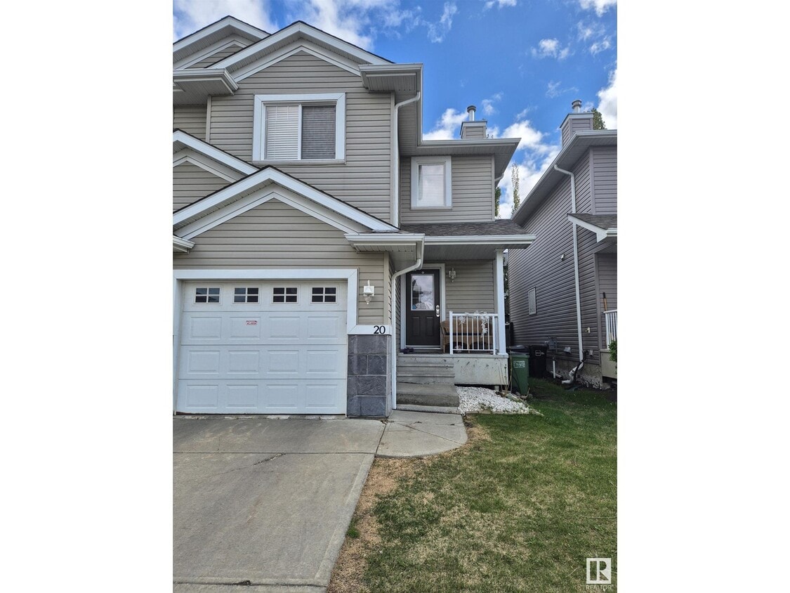 Photo principale - 120 Magrath Rd NW
