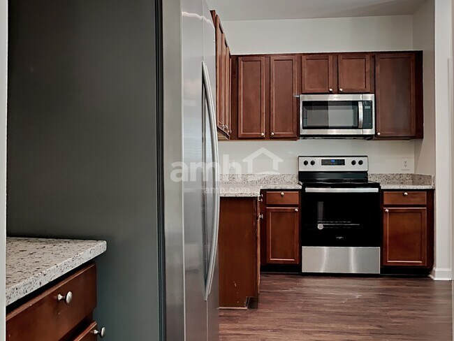 Foto del edificio - 118 Maywood Drive