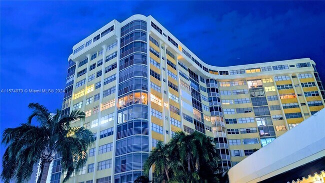 Building Photo - 100 Golden Isles Dr