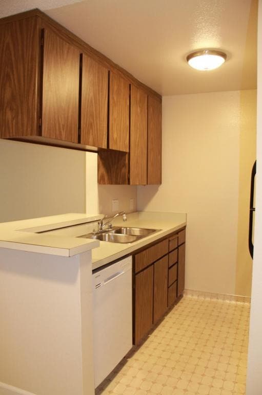 Building Photo - 371 Imperial Way