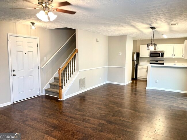 Building Photo - 650 Windcroft Cir NW