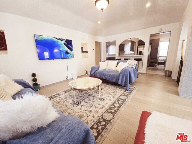 Foto del edificio - 6241 W 6th St