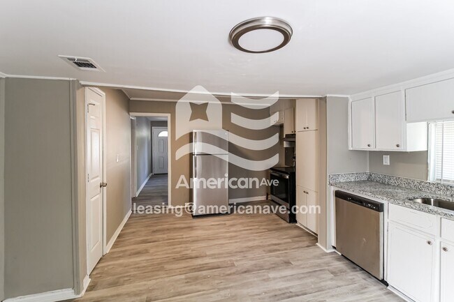 Foto del edificio - 1211 Laura Ave