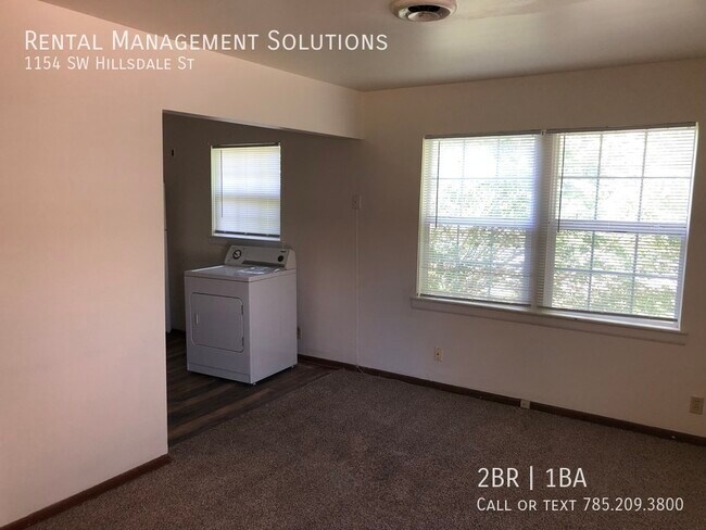 Building Photo - 1154 SW Hillsdale St- 2 BED/1 BATH DUPLEX
