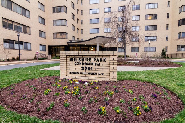 Foto del edificio - 3701 Connecticut Ave NW