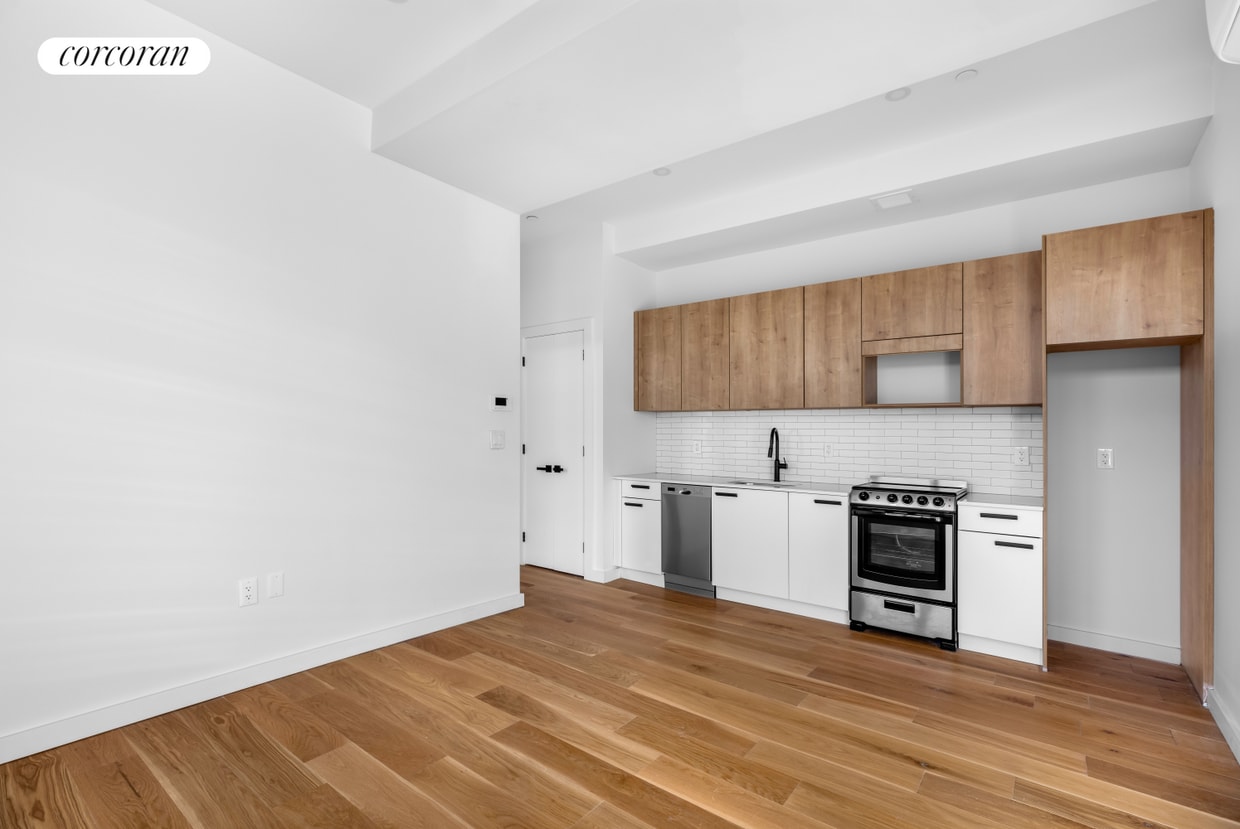 Building Photo - 413 Throop Ave