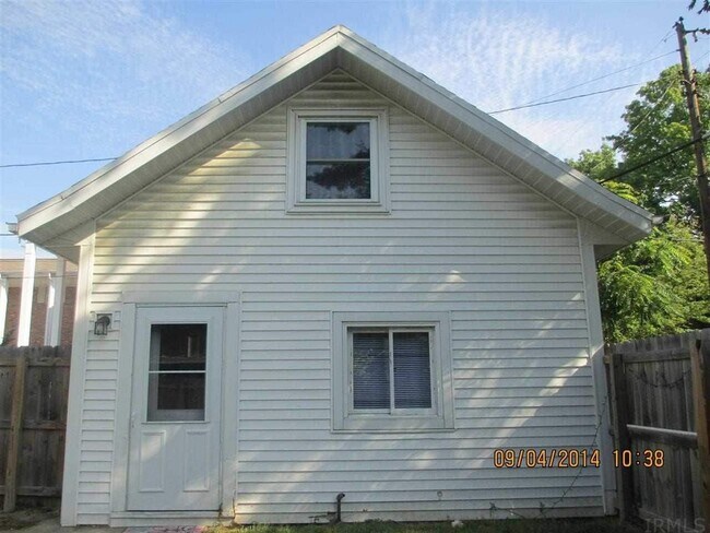 Building Photo - 515 S Fess Ave