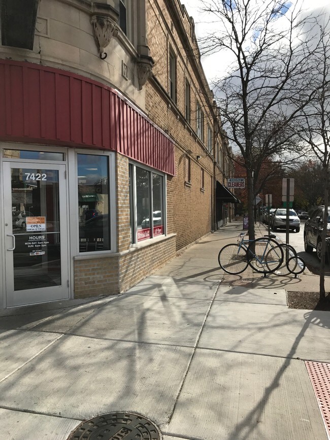 Building Photo - 7422 Madison St