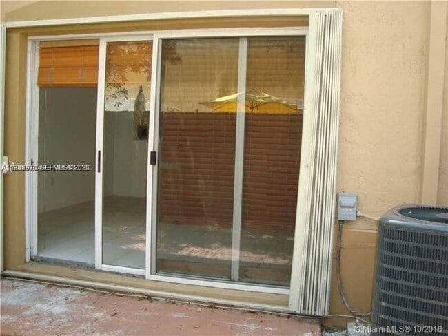 Foto del edificio - 10740 NW 83rd St